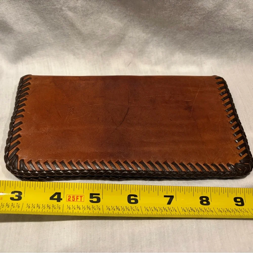 🤎 Vintage Hand Tooled Genuine Leather Wallet – Western Floral